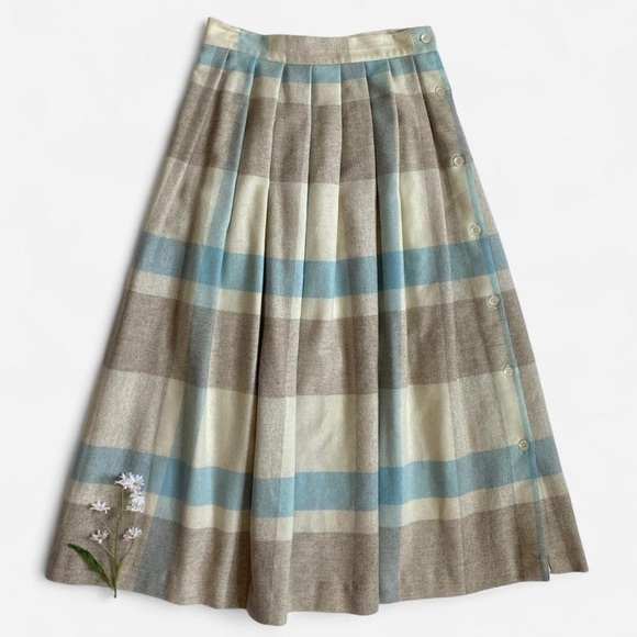 Vintage Dresses & Skirts - SOLD